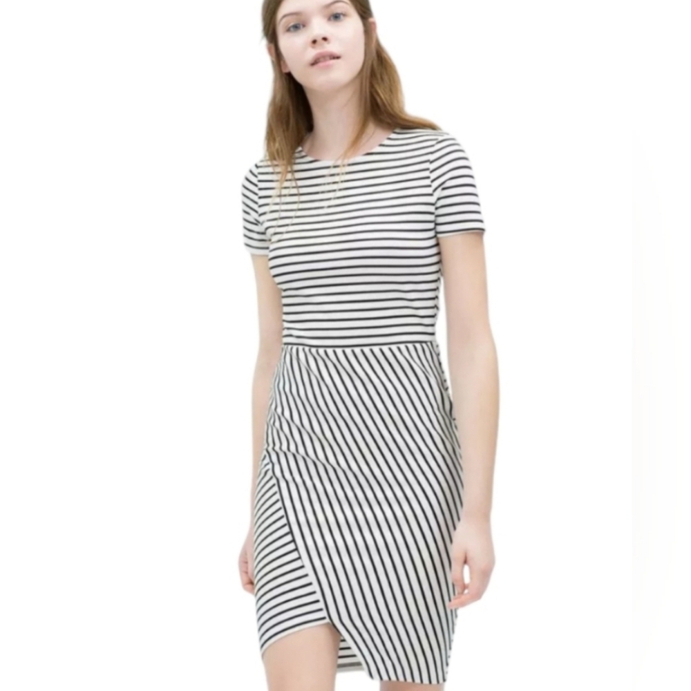 Zara Black and White Striped Stretchable Bodycon Dress Size L